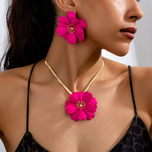 3���ׇ��Ứ������朶�����bŮʿ������������Ɍ��ە���ϯ