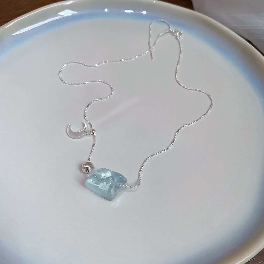 Collar con colgante de cuentas de estrella de color de verano, dulce femenino, pequeña cadena de clavícula fresca, estilo de vacaciones, collar de todo fósforo de nicho