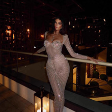 �W���ߙn��ƷŮ�b���l�r�֠C��L����������~β�B��ȹ���Y��