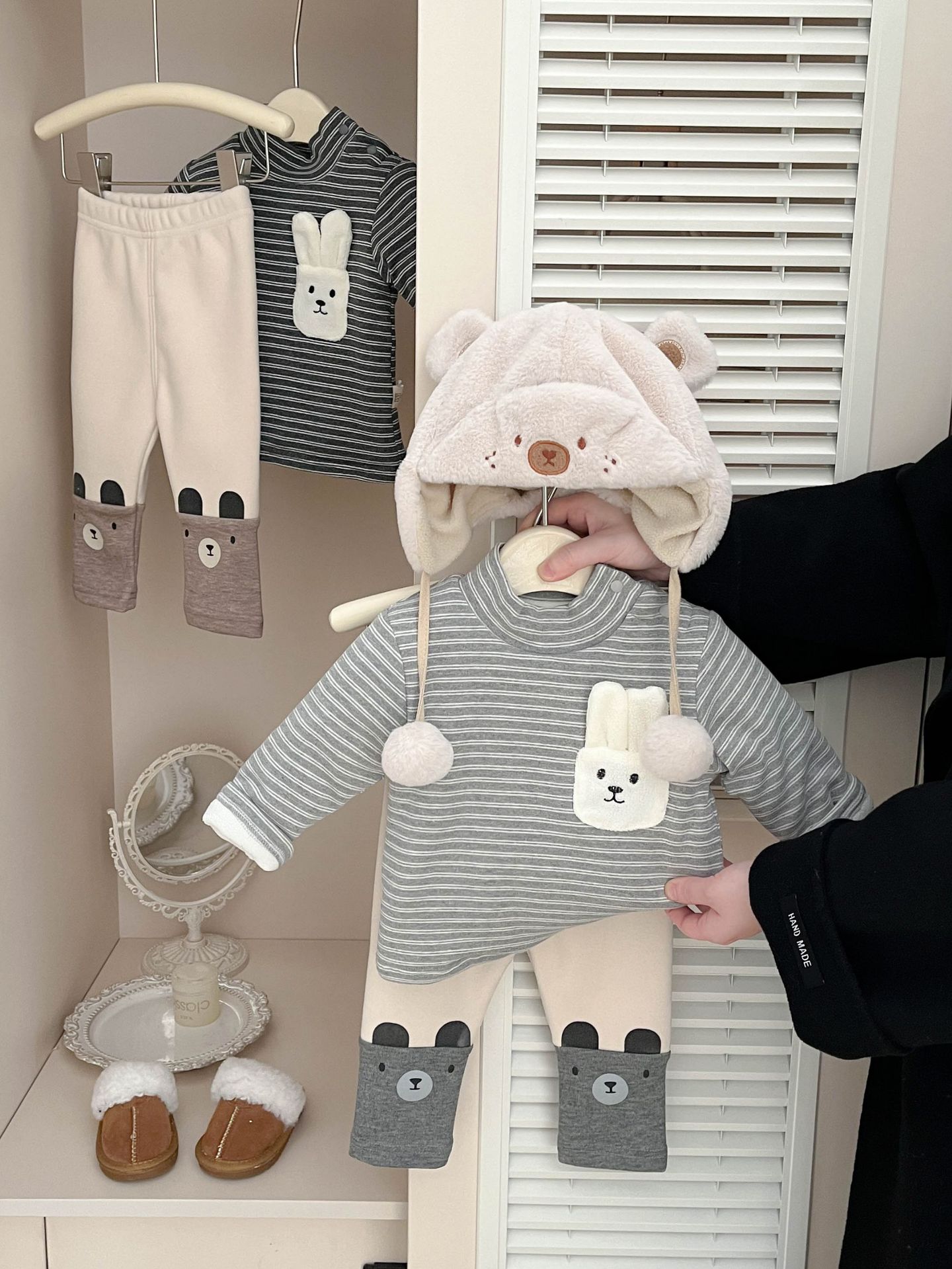 Invierno bebés más camisa de base de terciopelo universal bebés rayas extranjeras cuello de media altura engrosado con chaqueta caliente para niños