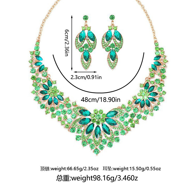 Nuevo conjunto de collares retro exagerados transfronterizos para mujeres de cristal de lujo vestido de banquete accesorios de cadena de clausura venta directa de fábrica