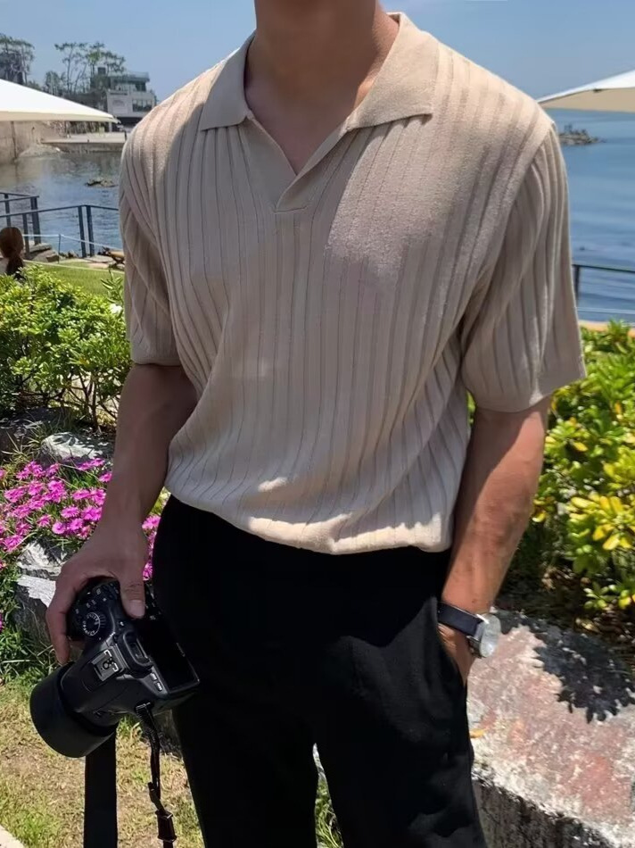 Polo Camiseta de solapa de tendencia coreana para hombres Camiseta de manga corta para hombres, estilo cocido ligero, guapo, color sólido, todo fósforo, top de punto