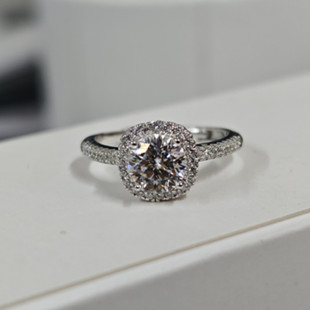 �֖|��С���ǽ�ָ���u悵�֮���ʯ��ָ僰׽�����İ˼��ʯ��