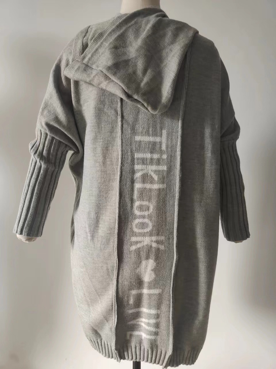 Novo suéter de malha feminino outono e inverno 2024, cardigan TikLook solto, comprimento médio, jaqueta com capuz_voghion.com