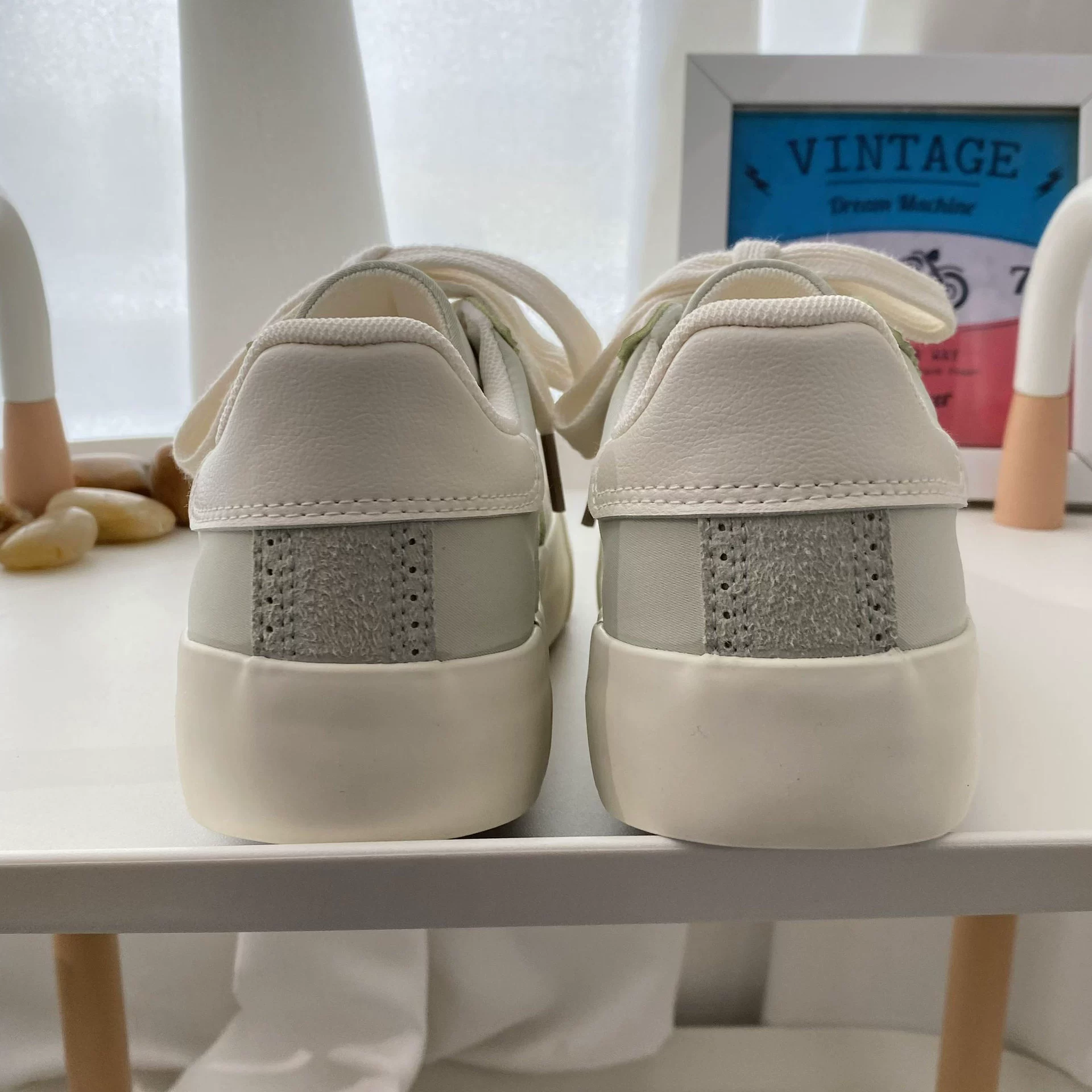 Summer white shoes, breathable footwear, sneakers for leisure, sports shoes, Korean style