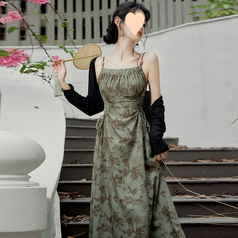 Новый китайский стиль: комплект из мини-юбки и кардигана, платье с подвязками на талии, элегантный национальный стиль для повседневной носки.