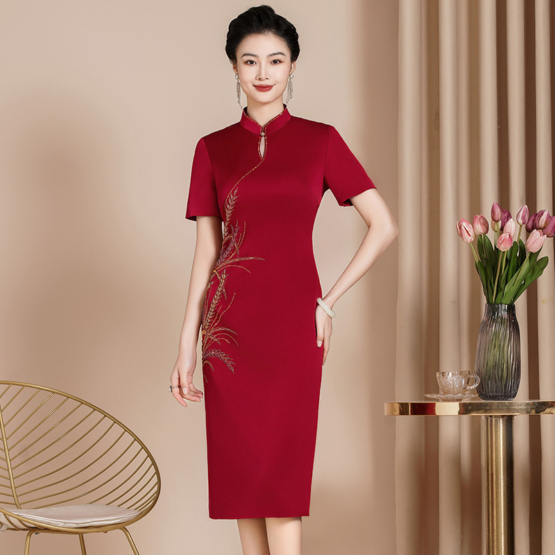 中年のお母さんの夏服のワンピースの新しい中国式のチャイナドレスの中で高齢の女性のスカートの小さい子供の姑の贈り物の新型|undefined