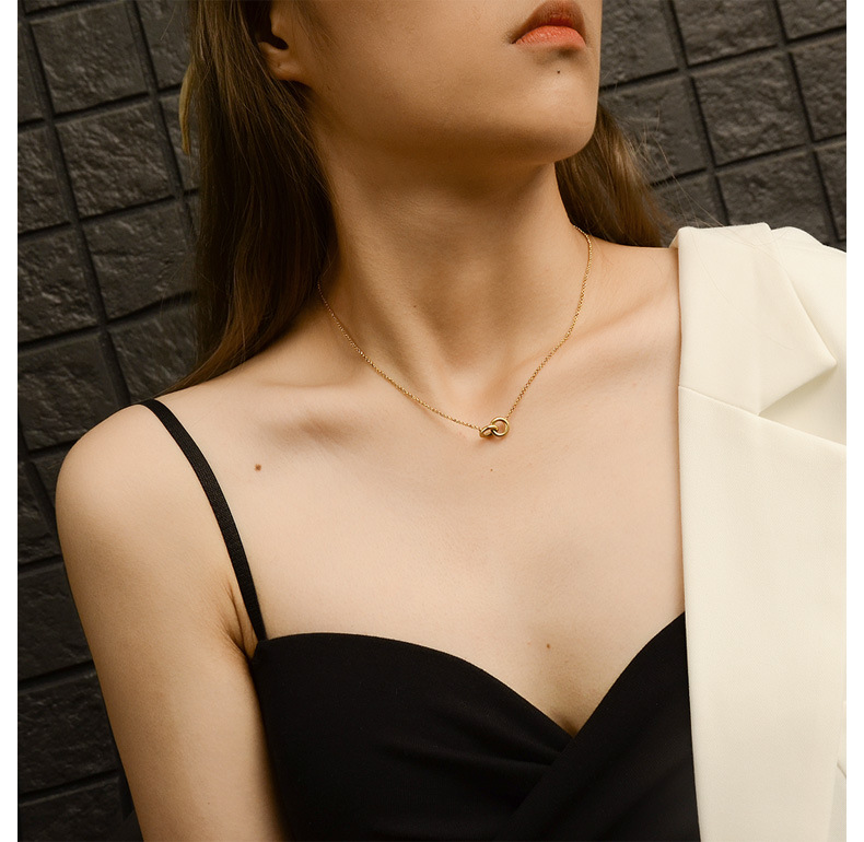 Fashion Simple Circle Pendant Necklace Female Titanium Steel Plated 18K