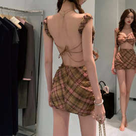 你的懒llan【栗子龙猫】两色少女感格纹性感露背方领连衣裙女