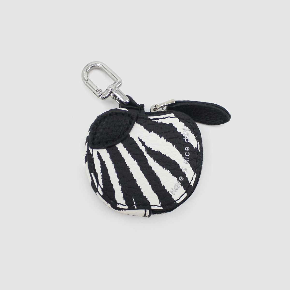 흑백 무늬 사과