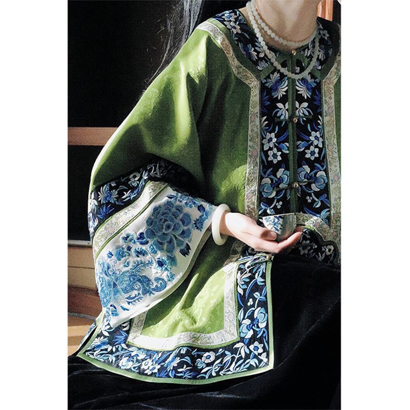 高级感超好看新中式国风复古改良唐装汉服绿色盘扣宽松外套女春秋