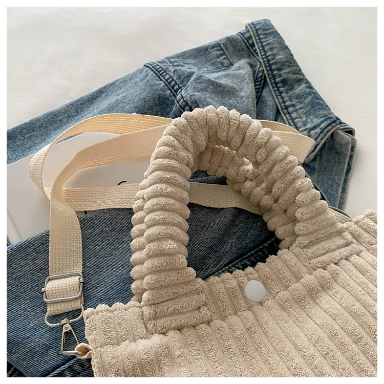 2025 New niche and fresh bucket bag, cute, fashionable and casual crossbody bag, versatile solid color handbag wholesale undefined