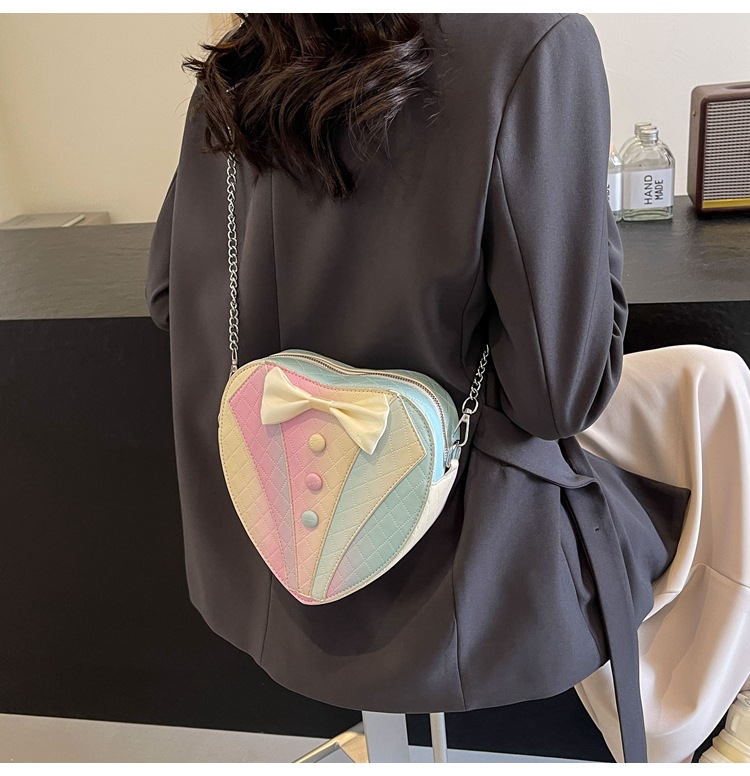 Femmes Moyen Faux Cuir Dégradé De Couleur Noeud D'Arc Vêtement De Rue Fermeture Éclair Sac Sous Les Bras display picture 9