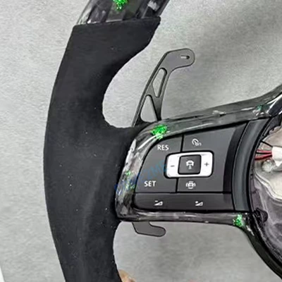 Golf 7 7.5 GTI with: Steering wheel