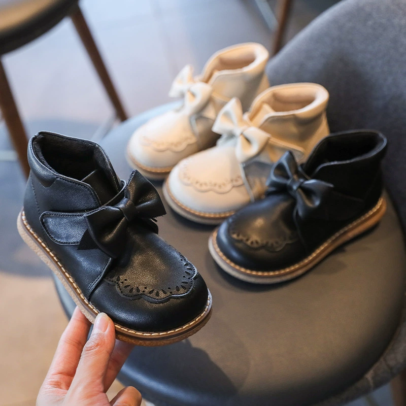 2024 новые женские ботинки осенние и зимние бархатные сапоги кожаные сапоги новые кожаные сапоги принцессы кожаные ботинки для детей Мартин сапоги