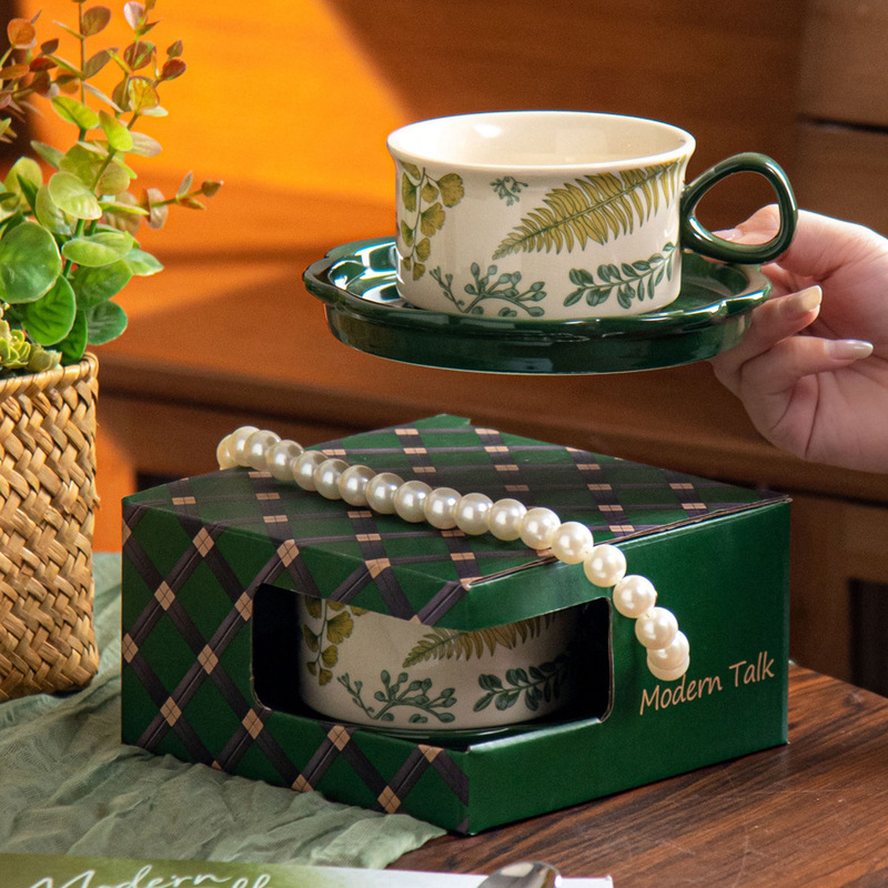 Leopard print ceramic coffee cup and saucer set, light luxury vintage latte cup, afternoon tea cup, couple's cup and saucer, pearl gift box set Leopard print ceramic coffee cup and saucer set, light luxury vintage latte cup, afternoon tea cup, couple's cup and saucer, pearl gift box set