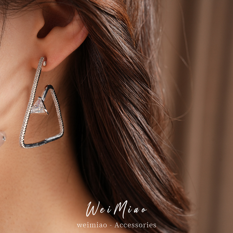 Aguja de plata de zircón triángulo colgante pernos de aretes de estilo europeo y americano exagerado nicho de moda personalidad de diseño de joyas de aretes image 5