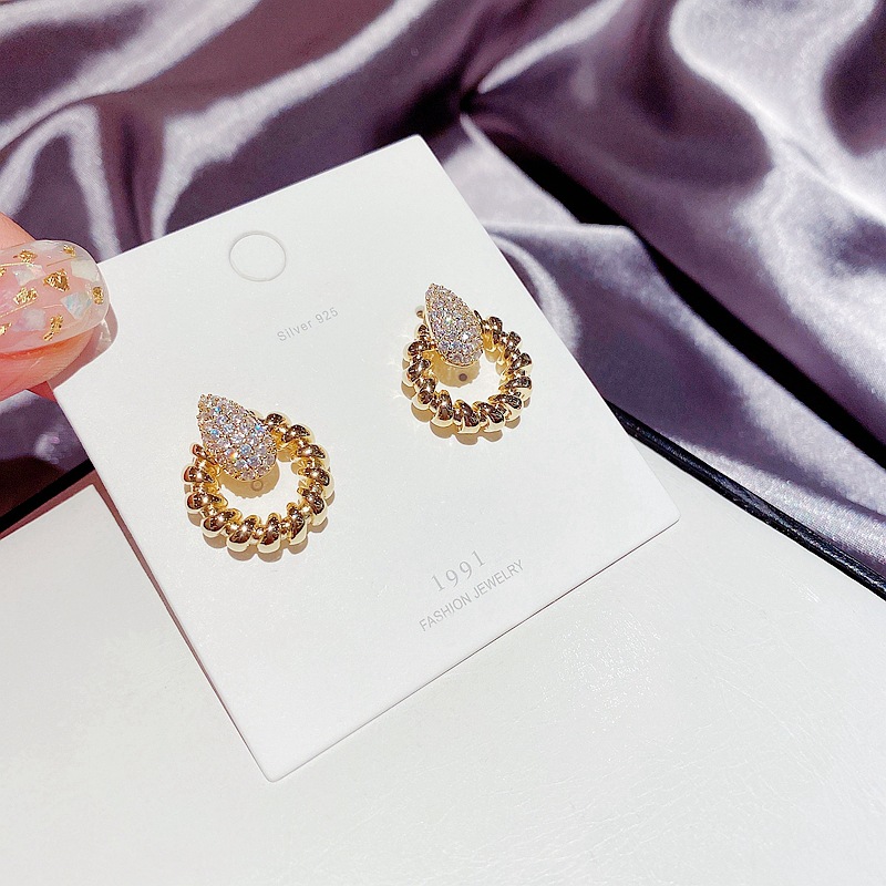 Korean Simple Zircon Micro-inlaid Earrings display picture 2