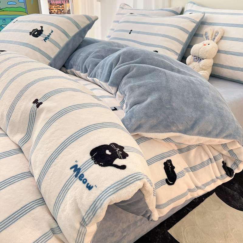 Juego de cuatro piezas de cama gruesa de terciopelo de leche otoño e invierno más funda de edredón de terciopelo sábana de dormitorio de terciopelo de coral juego de tres piezas nuevo