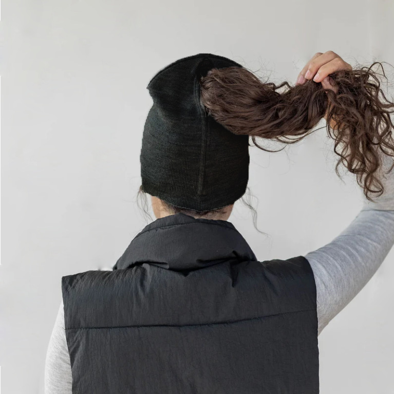 Cross-Border Magnetic Cap with Ponytail Opening, Knitted Sports Beanie, Pullover Hat, Women's Hat, Automatic Magnetic Cap, Lightweight