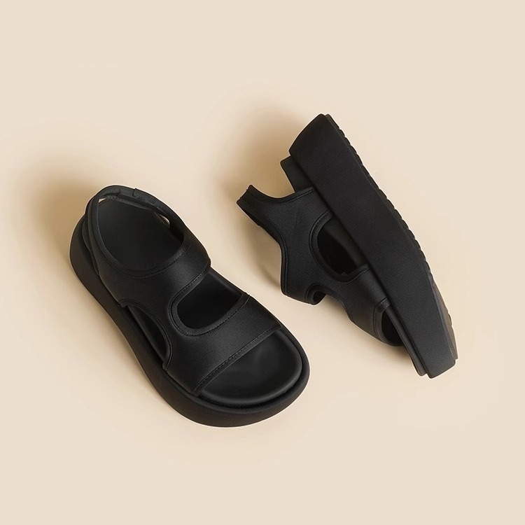 Sandálias de tacón alto de fondo grueso para mujeres en verano 2025, nuevo estilo simple de un pie elástico cómodo pequeño aumento de altura universal