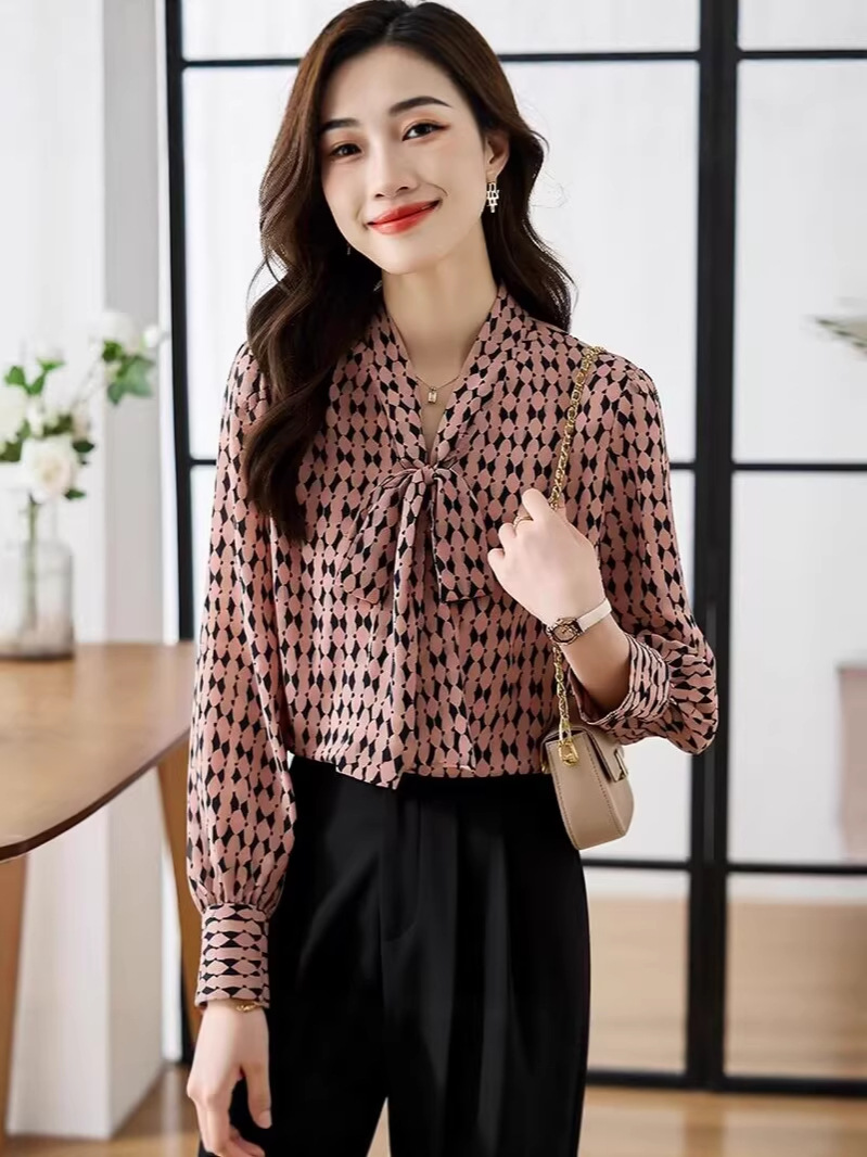 Áo sơ mi nữ dài tay phong cách thông thường, thiết kế dây buộc giảm tuổi — màu hồng