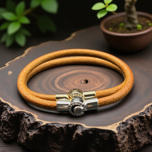 �͹�ţƤ�֭h��Ů��H���ֹ�����Ƥ�K���C���s�r���Ʒ����LOGO