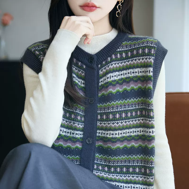 法式复古条纹针织马甲开衫女新款费尔岛提花宽松叠穿女装坎肩上衣