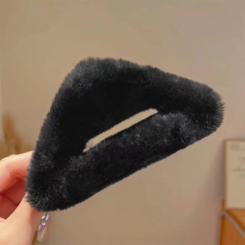 플러시 블랙 트라이앵글 클립-12cm