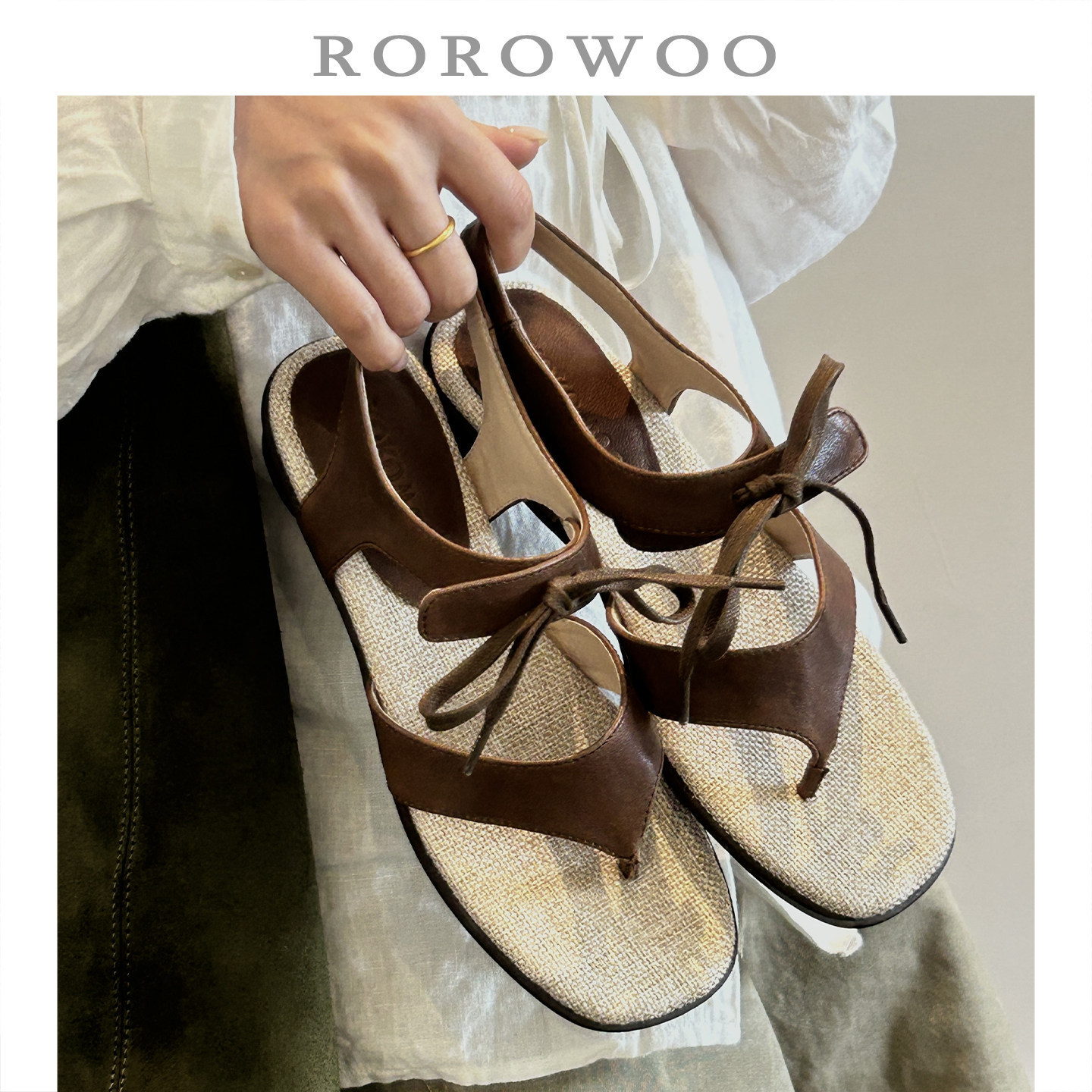Belt made of sheepskin leather with bow