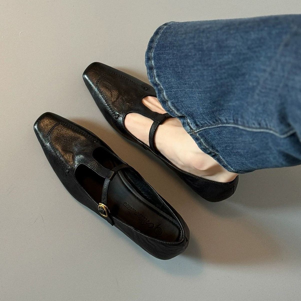 2026 retrógrado correa de T delgada zapatos de mujer simple elegante zapatos de tacón bajo zapatos de viaje