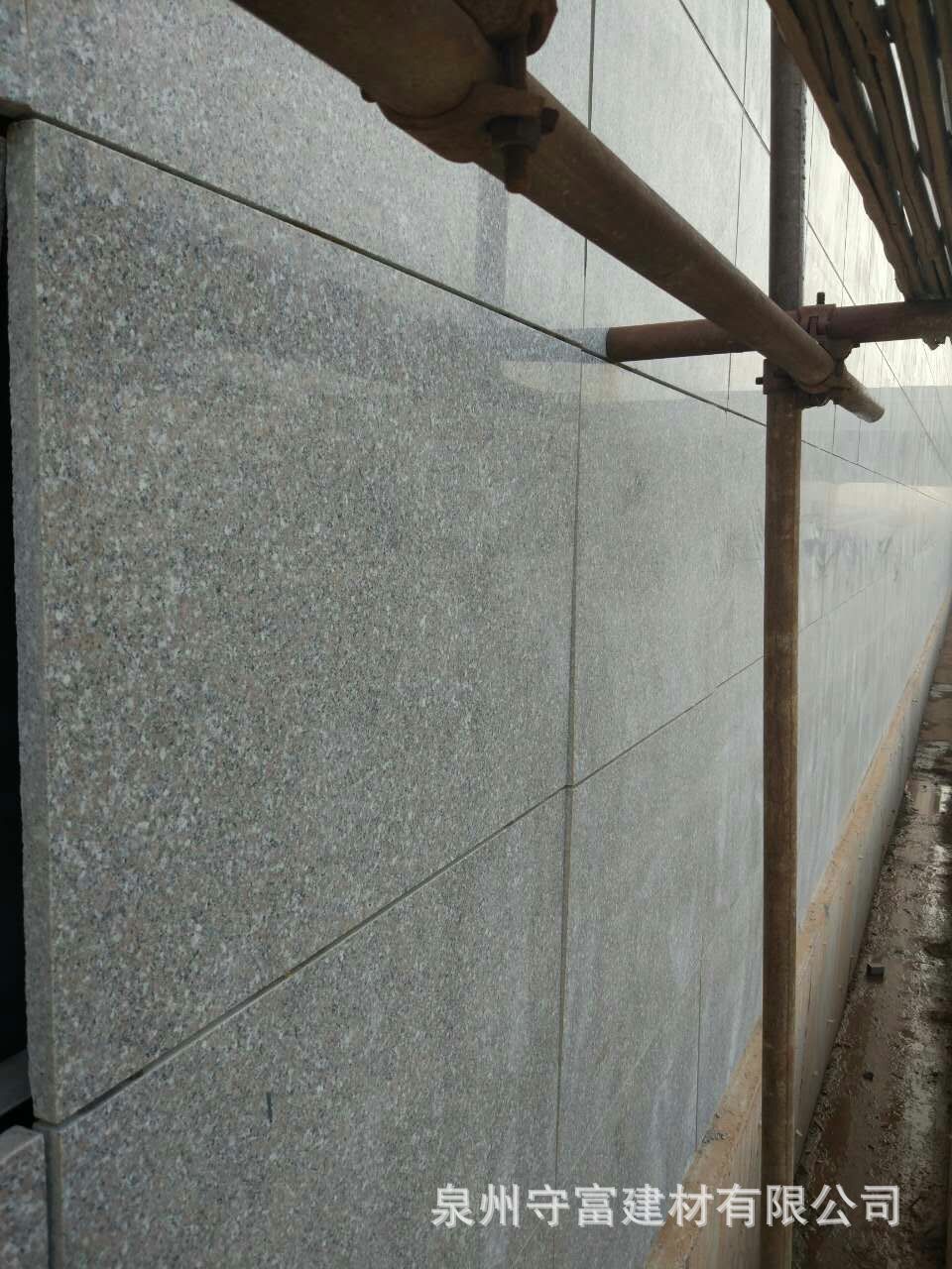 福建南安石井虾红花岗岩火烧板霞红干挂石材路沿石别墅外墙-阿里巴巴