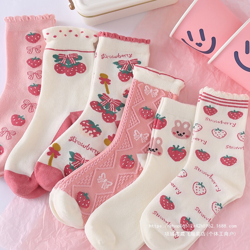 Pink strawberry socks for girls, children's autumn mid-calf socks, Lolita style, cute, for ages 6 to 12, suitable for middle school students, mid-length Pink strawberry socks for girls, children's autumn mid-calf socks, Lolita style, cute, for ages 6 to 12, suitable for middle school students, mid-length