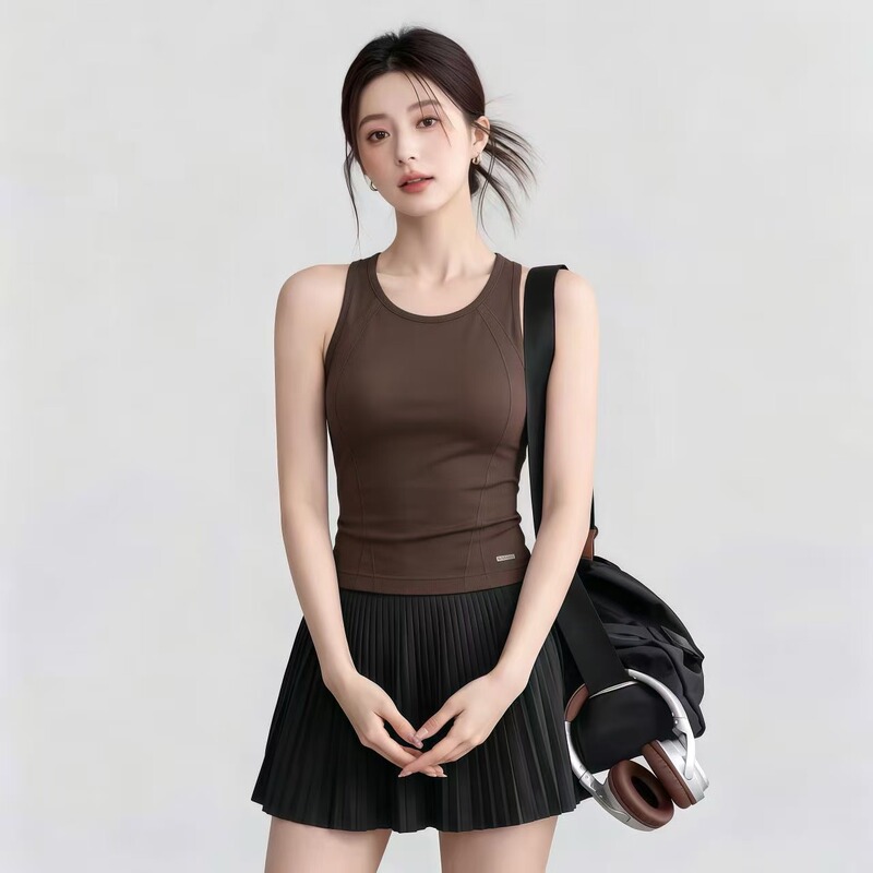 American-style one-piece knitted yoga tank top for women with a small high collar, built-in chest pads, elastic and form-fitting sleeveless sports top