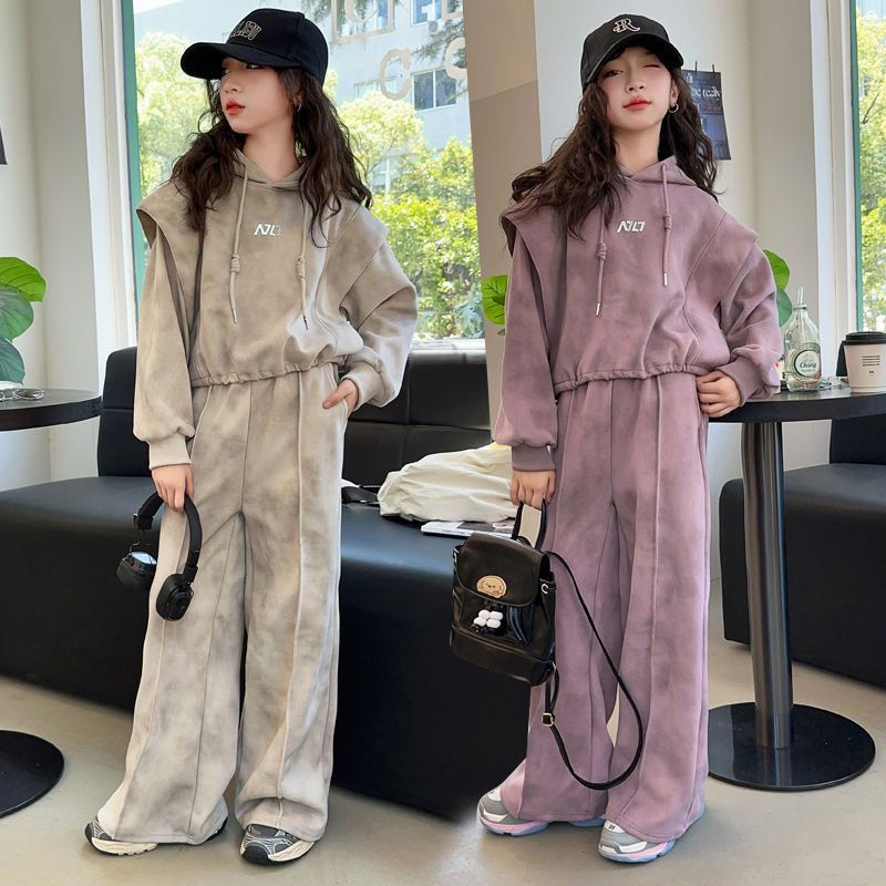 Girls' Autumn Outfit Set, Spring and Autumn Children's Hooded Sweatshirt, Stylish Casual Two-Piece Set for Medium and Large Children