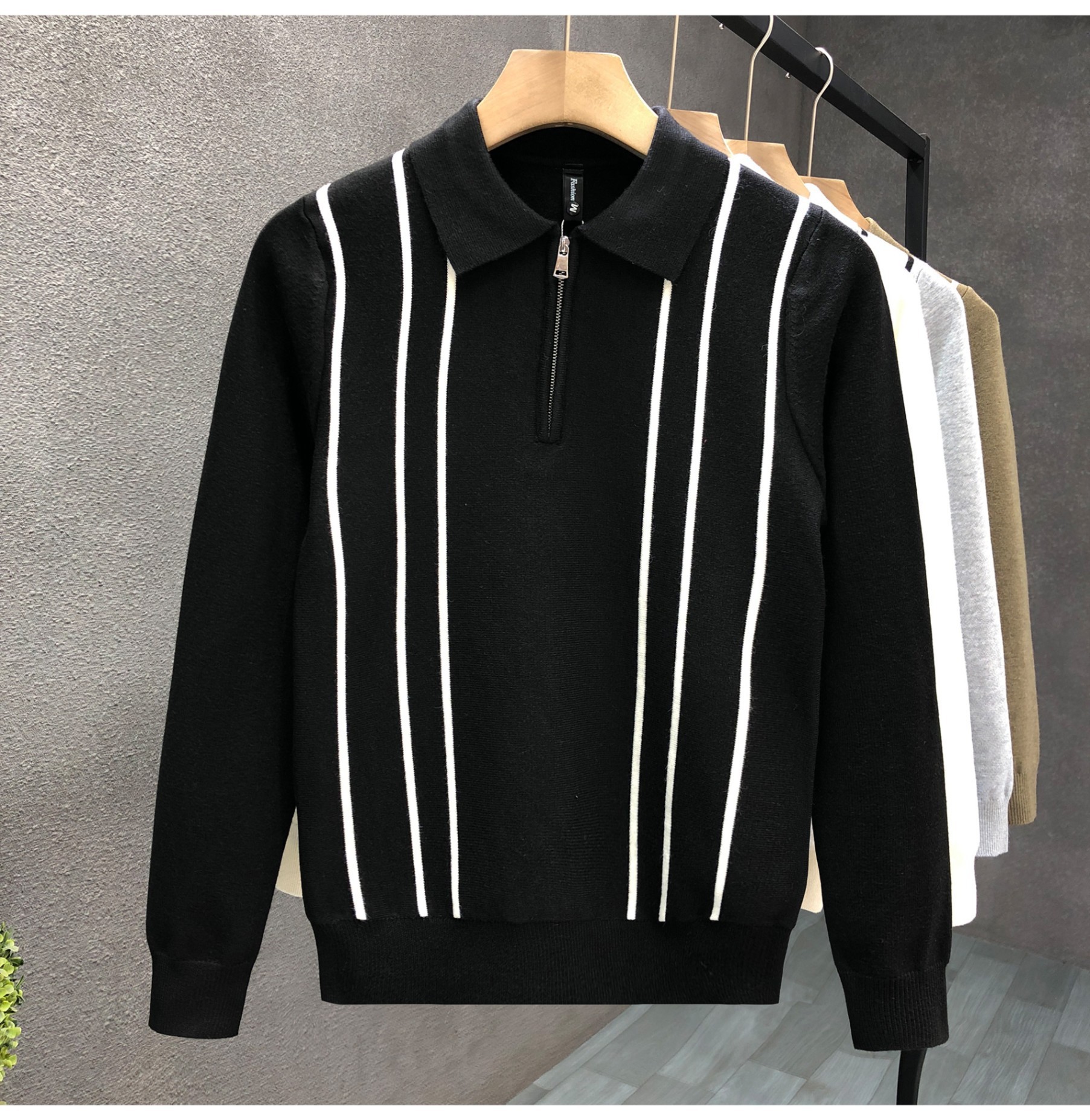 Maglione polo uomo slim fit con zip e design a righe_voghion.com