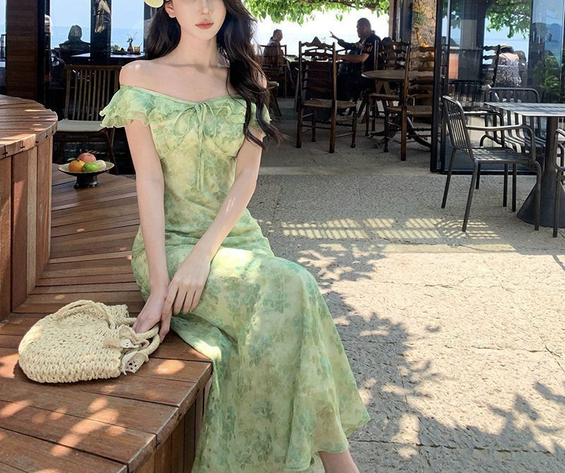 海边度假绿色碎花小飞袖连衣裙温柔气质独特绝美收腰沙滩长裙|undefined