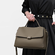 CCAMO2024年流行的包包女款大容量单肩包质感真皮手提斜跨包厂家
