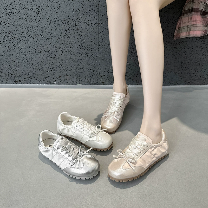 Женские балетки с бантом для тренировок, весна/лето 2025, новые, на плоской мягкой подошве, универсальные, розовые, суперпопулярные, повседневные белые туфли.