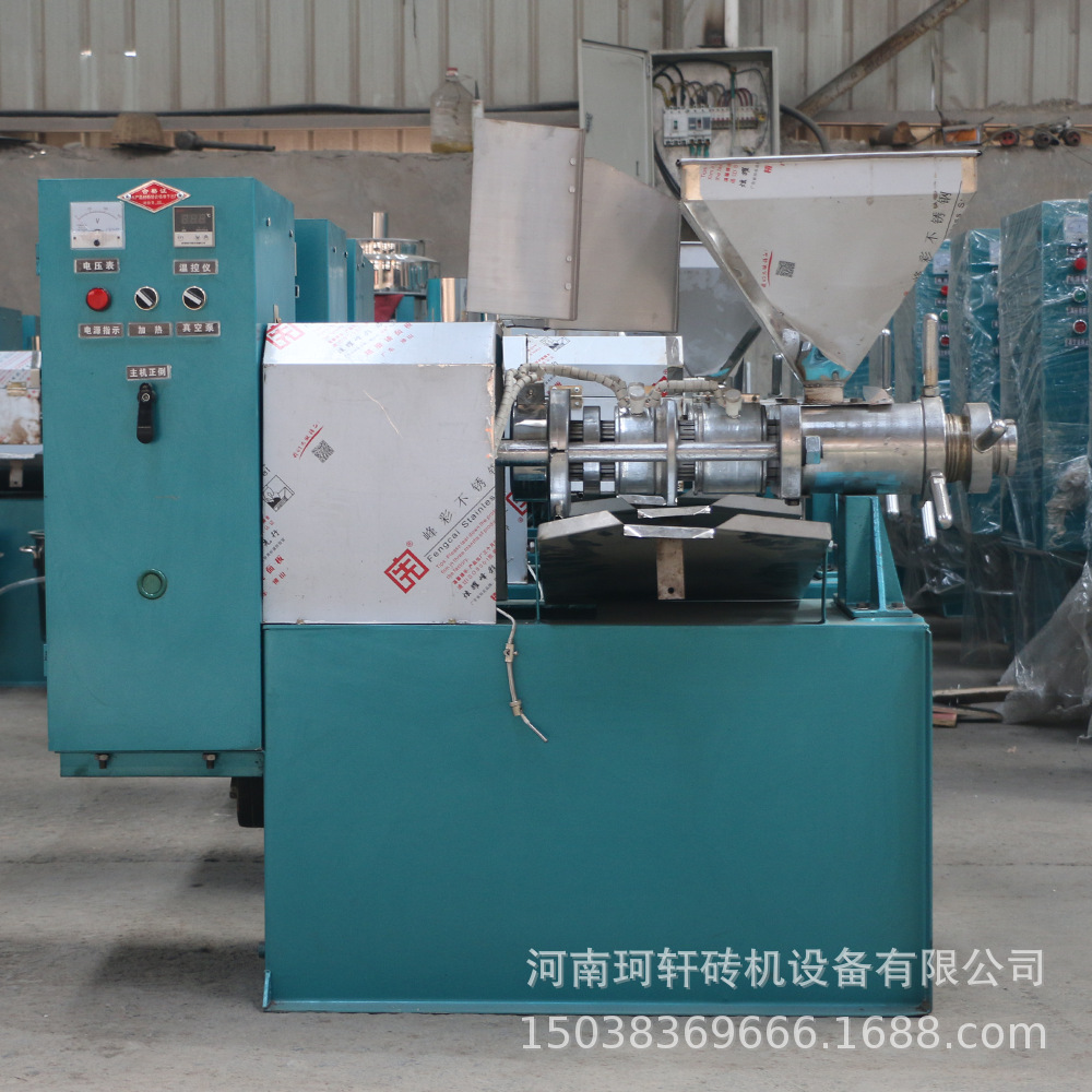 Puede exprimir una variedad de cultivos oleaginosos, prensa de aceite en espiral, maní, sésamo y otros equipos de producción de aceite, muchos modelos, excelentes precios