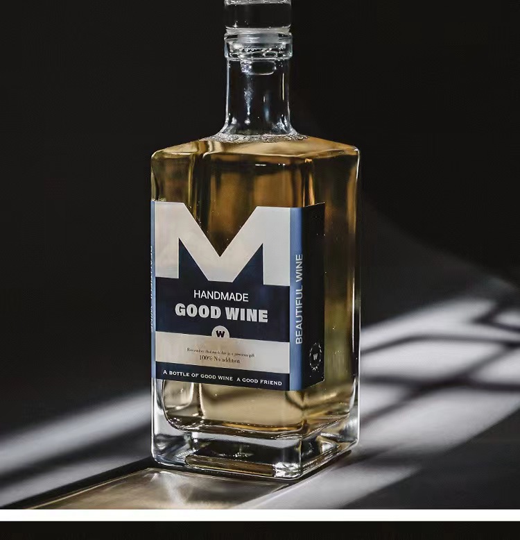 批发四方形空酒玻璃瓶自酿密封含盖子热缩膜可高端酒洋酒红酒果酒