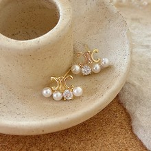 小众设计高级感字母珍珠锆石耳环女气质简约小巧耳饰耳环日常百搭