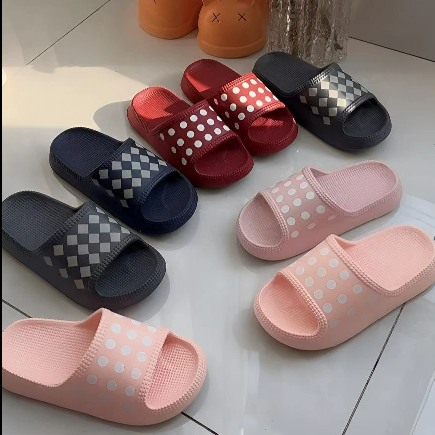 Нескользящие тапочки для ванной на толстой подошве для пар, простые, прочные, нескользящие, удобные.