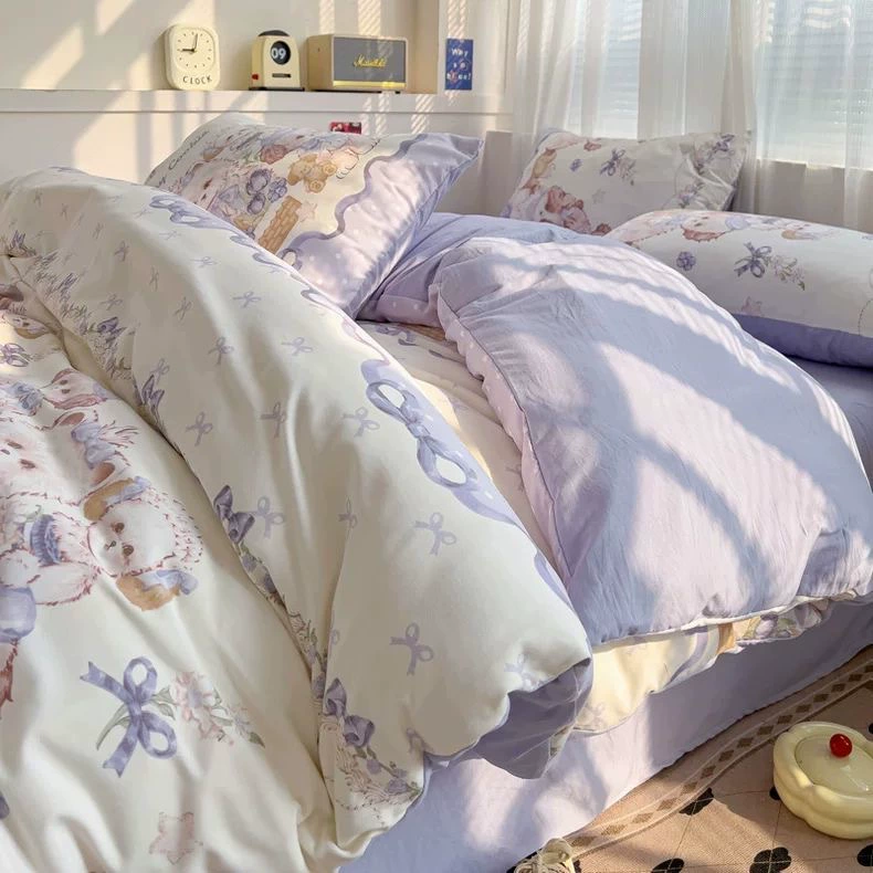 Набор простыней (Hello Kitty) 3–4 предмета, разные принты, размеры 150/180/200/120/150 см
