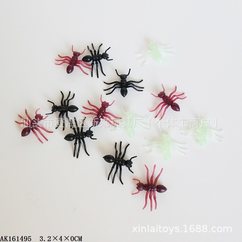 트릭 큰 다크 브라운 개미 3.2*4CM