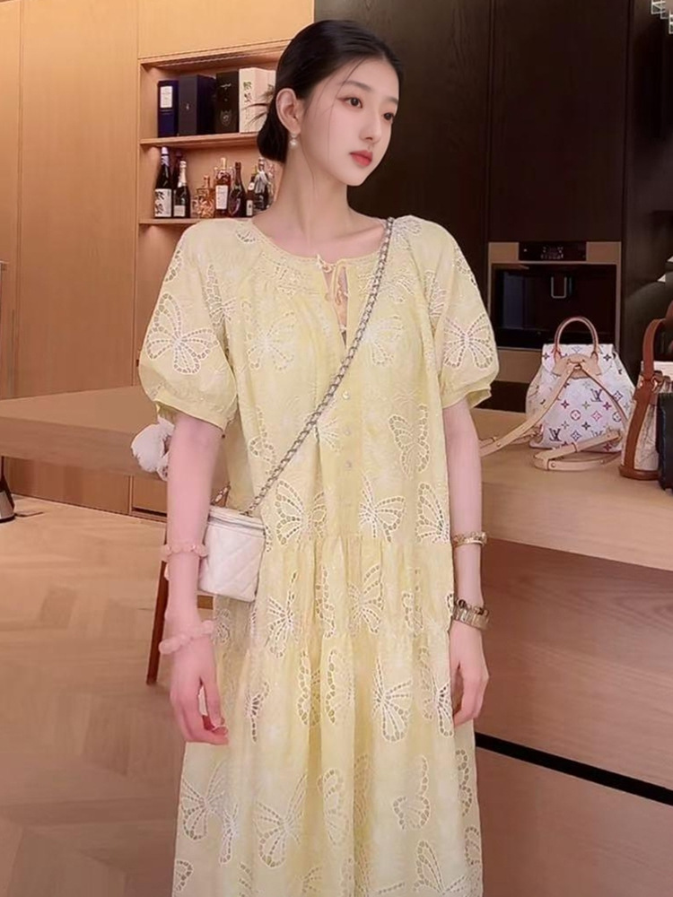 Váy dài thêu bướm phong cách thanh lịch dáng rộng mùa hè ZX N4071 — Màu vàng mù tạt