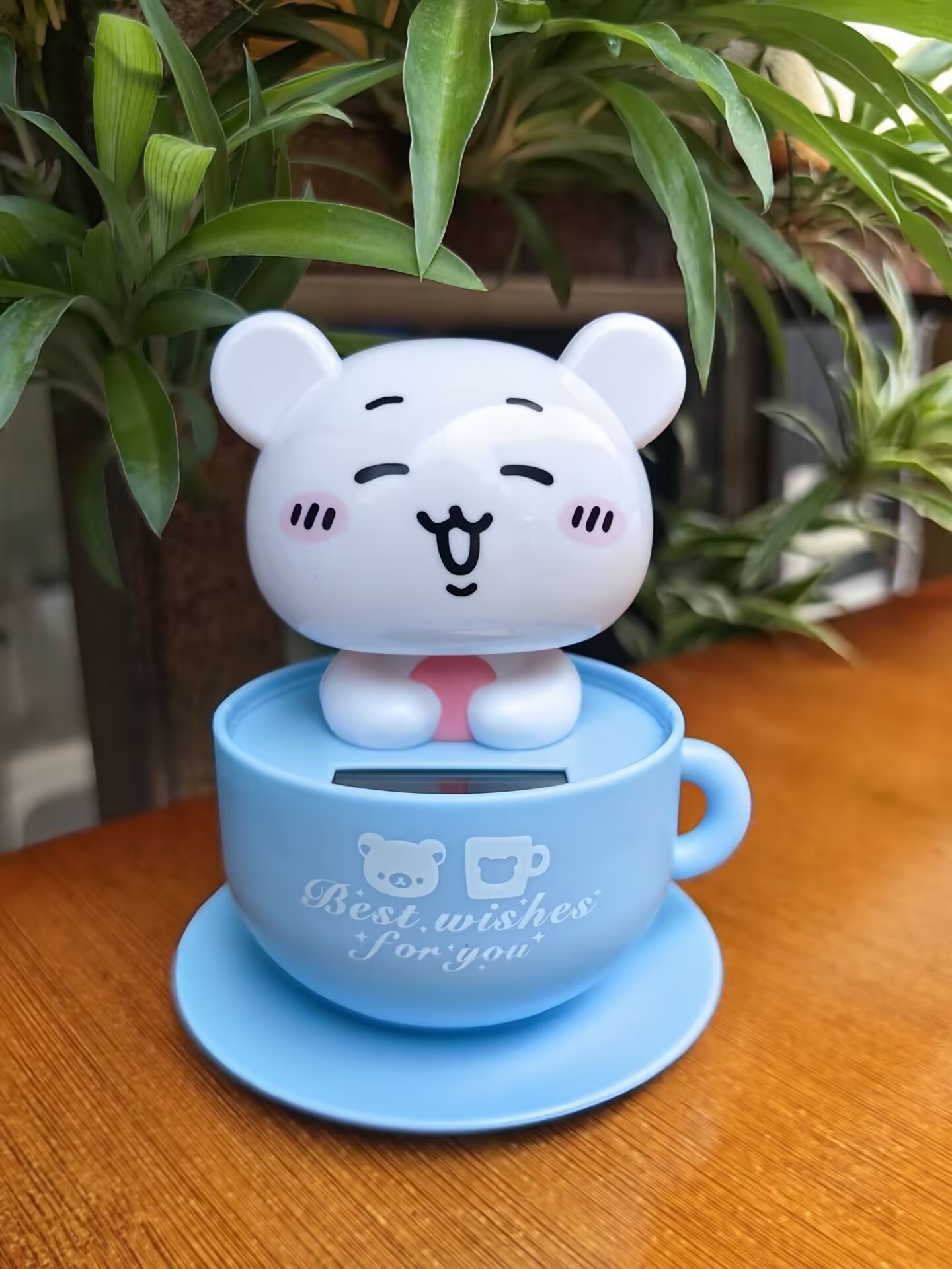 Solar-Powered Panda Bobblehead Ornament, Cute Cartoon Car Interior Creative Decoration, New Model Nodding Doll for Car