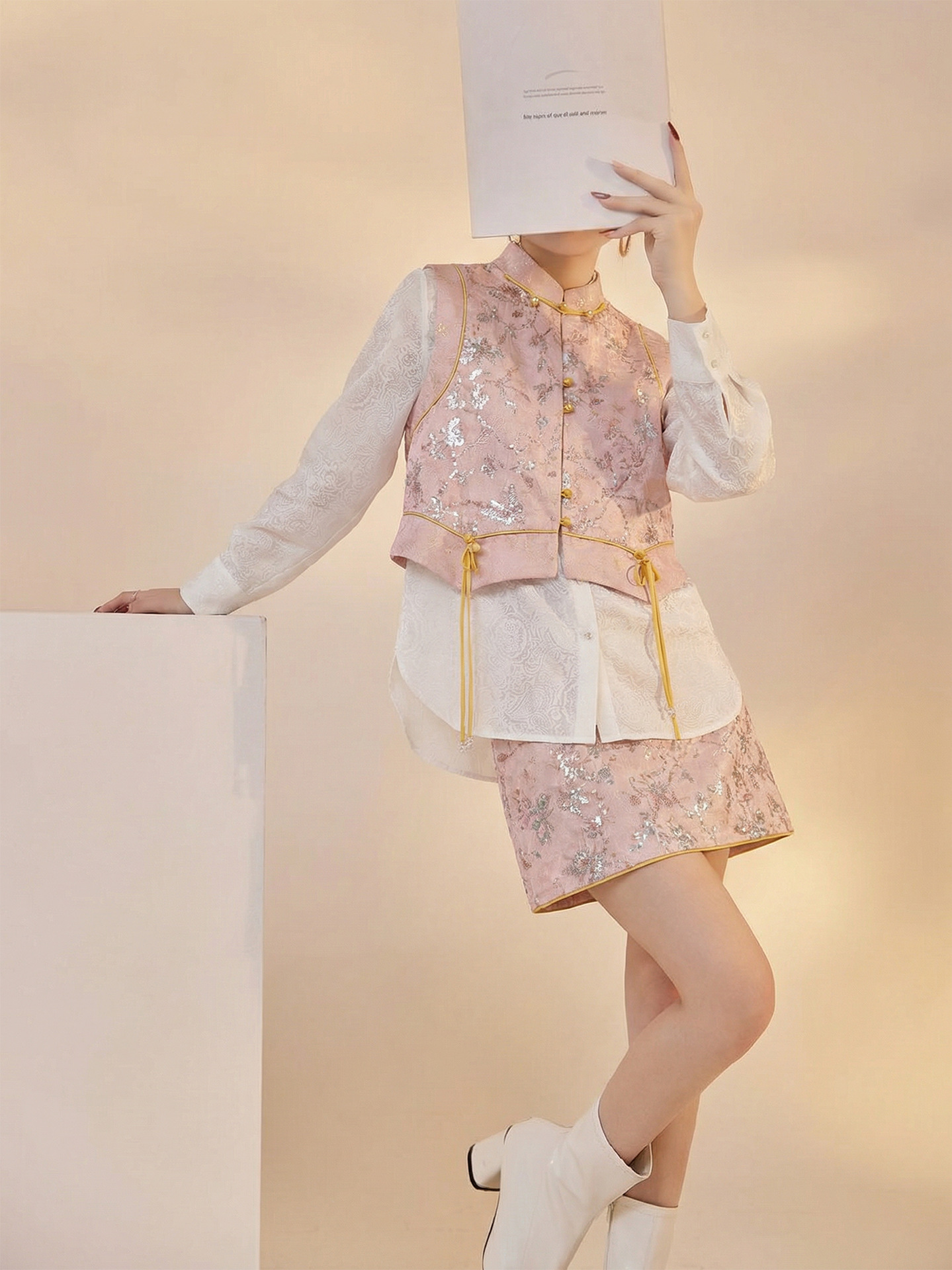 Áo hai dây thêu sequin phối tua rua cổ đứng – set chân váy midi phong cách tân Trung Hoa — nửa váy, Trang chủ