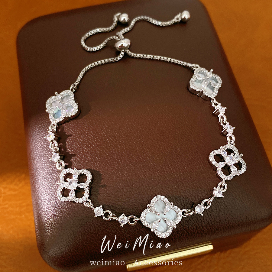 Zirconium Fritillaria Lucky Flower Draw Bracelet ligero de lujo nicho temperamento exquisito personalidad joyería de moda