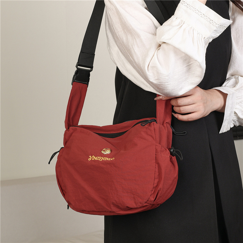 Coreano de color sólido nuevo mochila de cuatro estaciones general ocio versátil bolso de viaje de gran capacidad de viaje de trabajo bolso de hombro